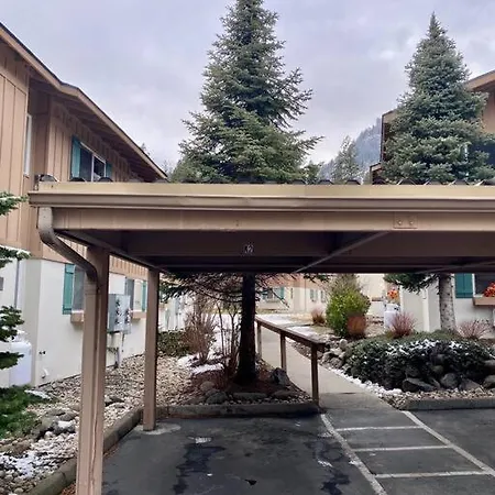 Walk To Downtown Leavenworth * Sleeps 6 + Pets * Ground Level Gem! Apartment Exterior photo